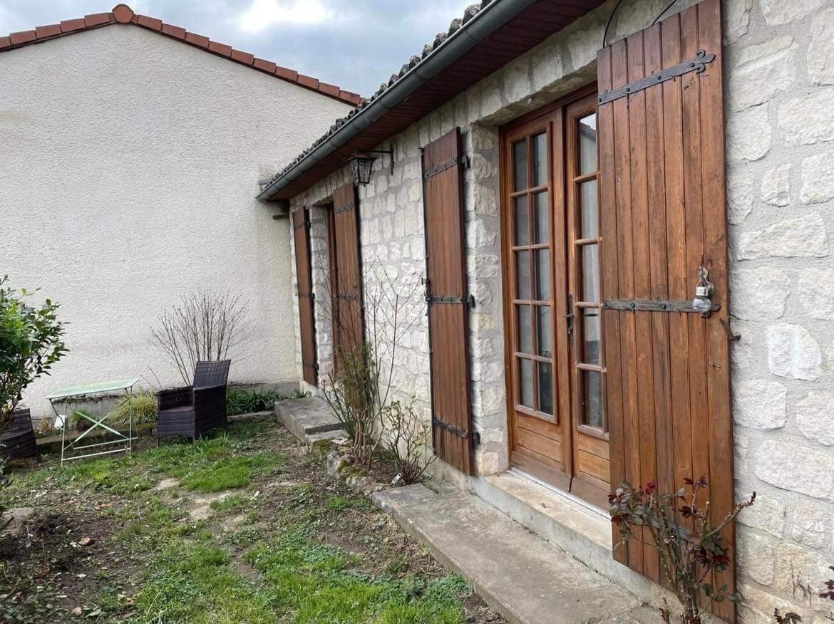 May'S Cottage Availles-Limouzine Exterior photo